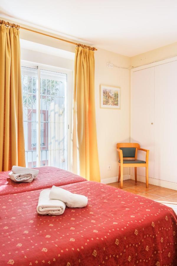 Hotel Carlos V Jerez By Vivere Stays Херес де ла Фронтера Екстериор снимка