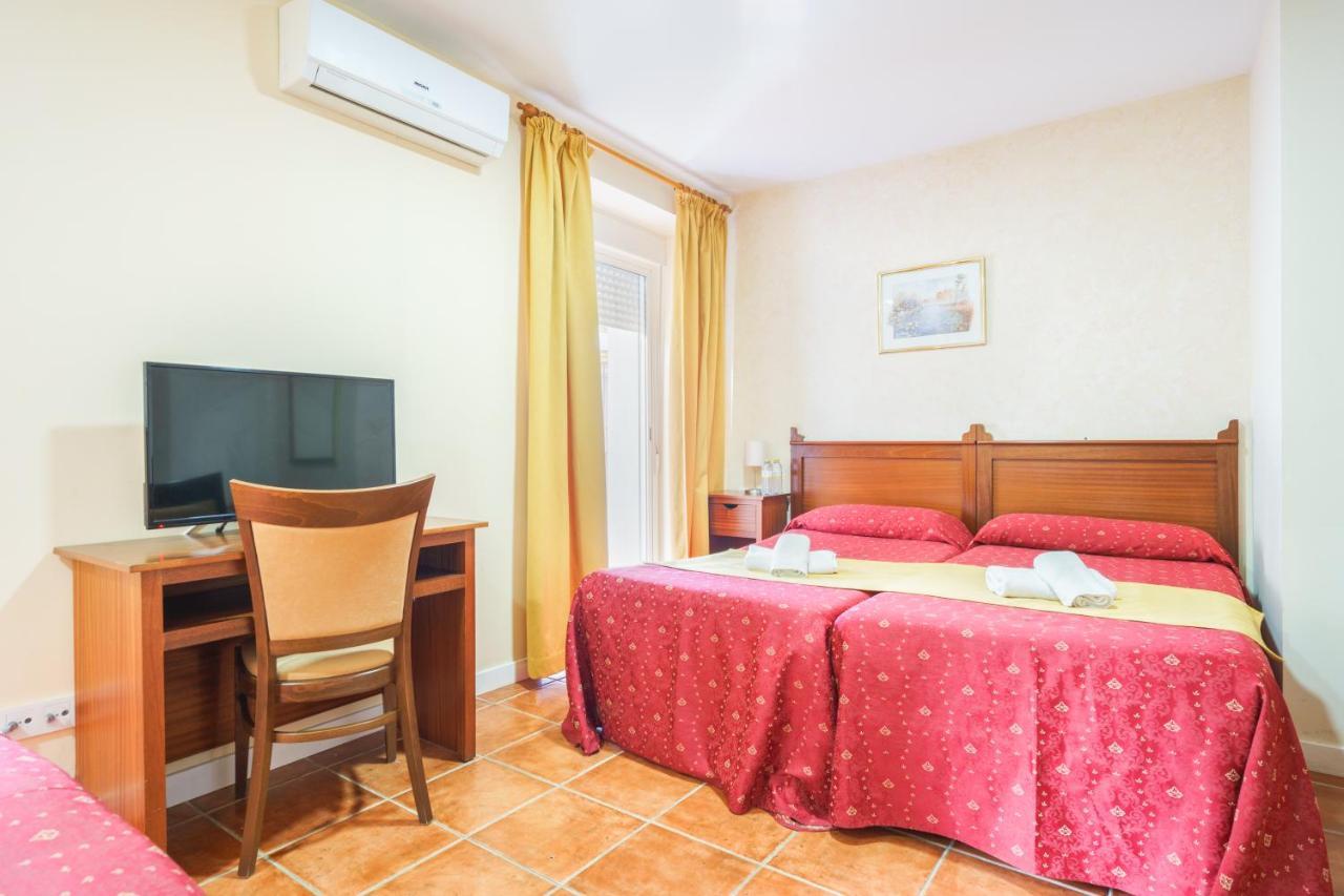 Hotel Carlos V Jerez By Vivere Stays Херес де ла Фронтера Екстериор снимка