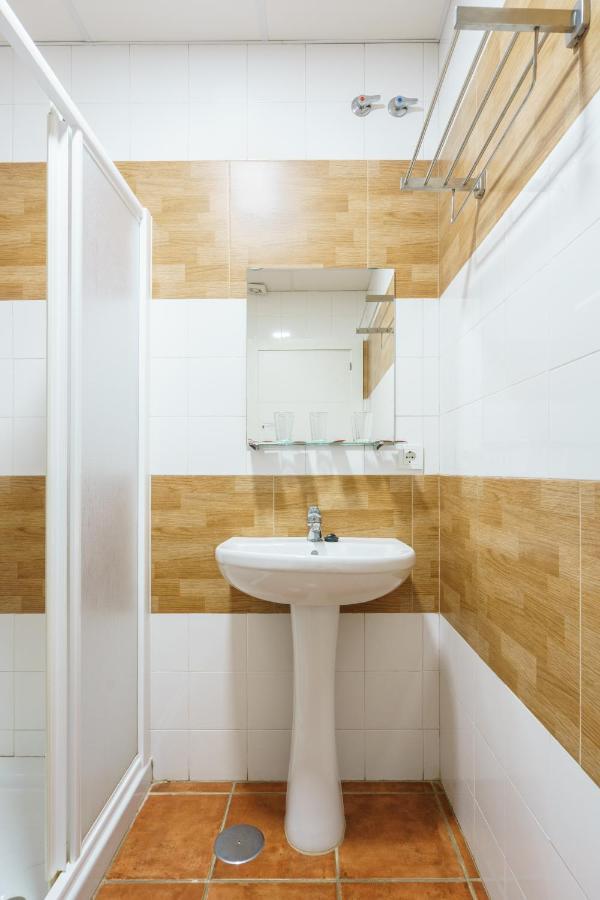 Hotel Carlos V Jerez By Vivere Stays Херес де ла Фронтера Екстериор снимка