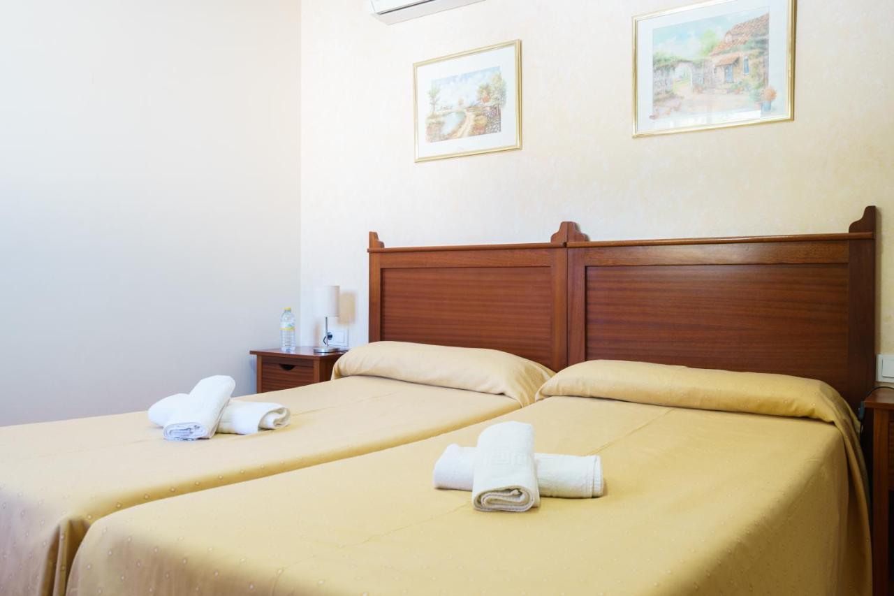 Hotel Carlos V Jerez By Vivere Stays Херес де ла Фронтера Екстериор снимка
