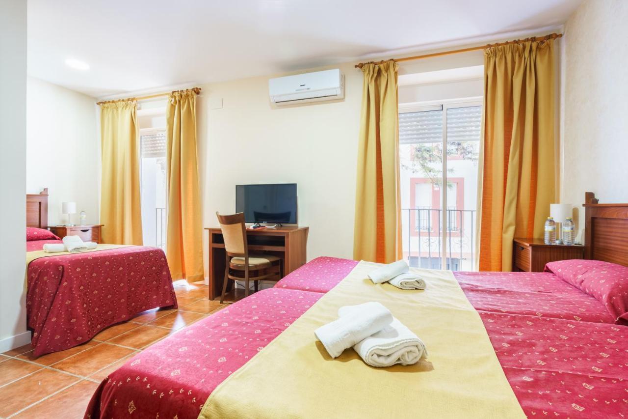 Hotel Carlos V Jerez By Vivere Stays Херес де ла Фронтера Екстериор снимка