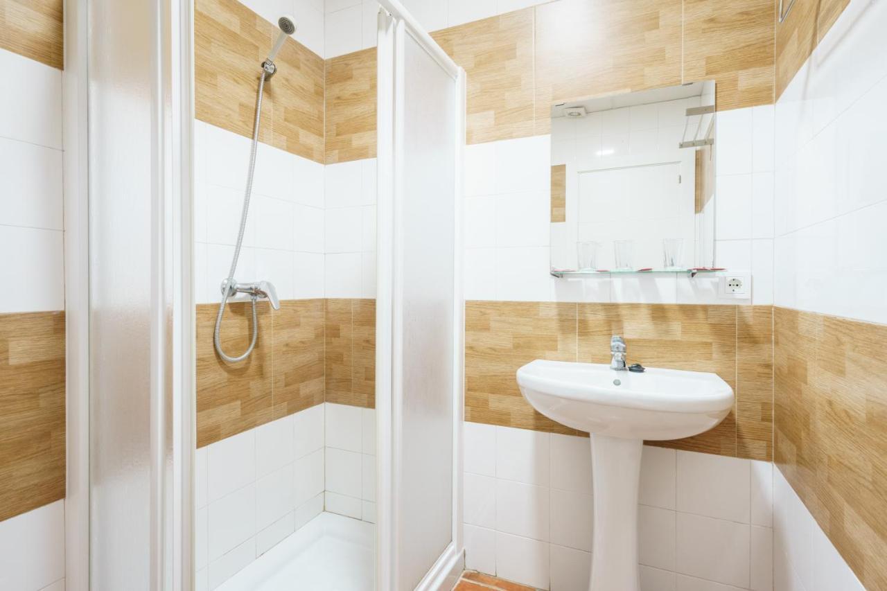 Hotel Carlos V Jerez By Vivere Stays Херес де ла Фронтера Екстериор снимка